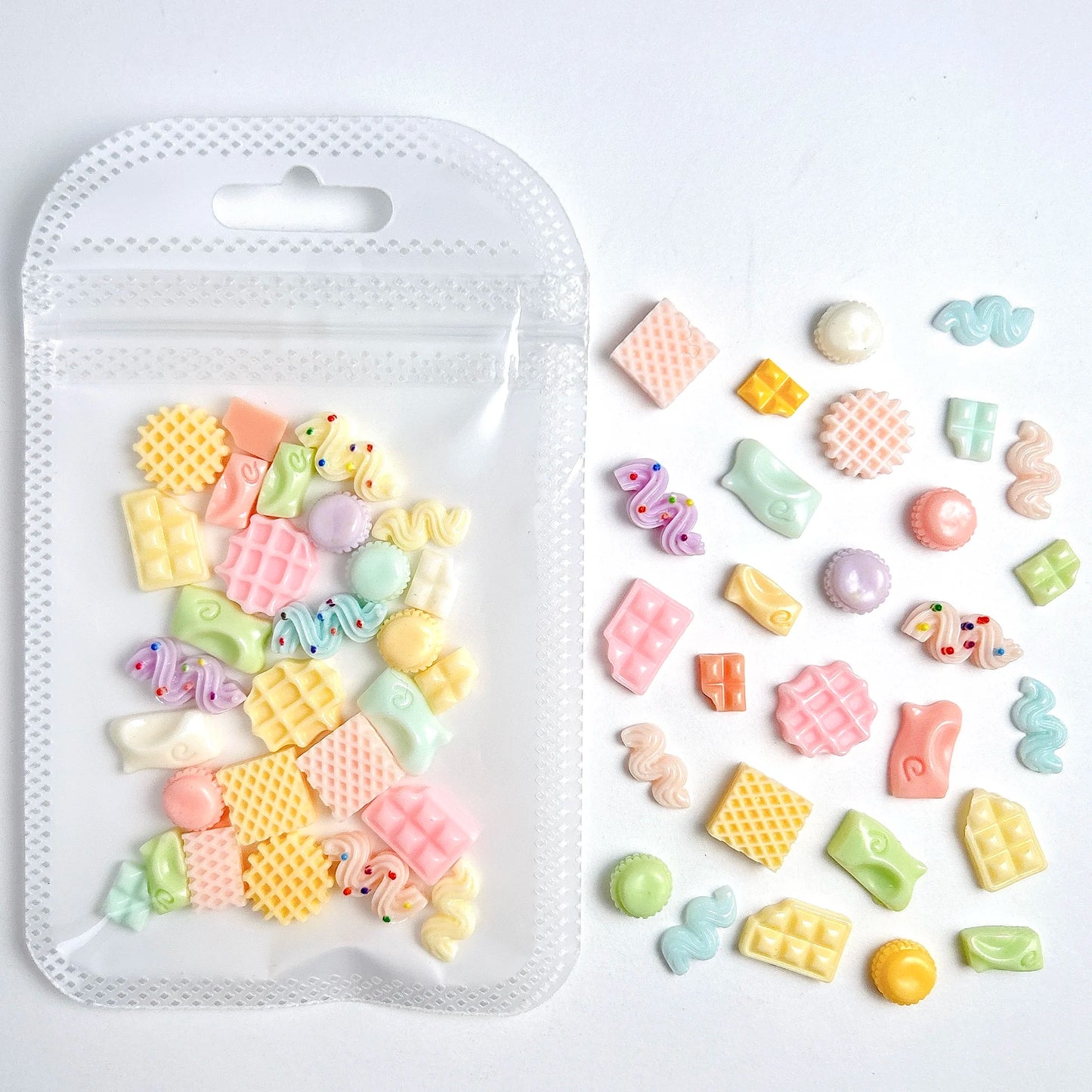50PCS Multiple Colors Mini Chocolate Cookies Resin Nail Art Charms Kawaii Simulated Cream Strip Mixed Nail Decorations DIY Nails