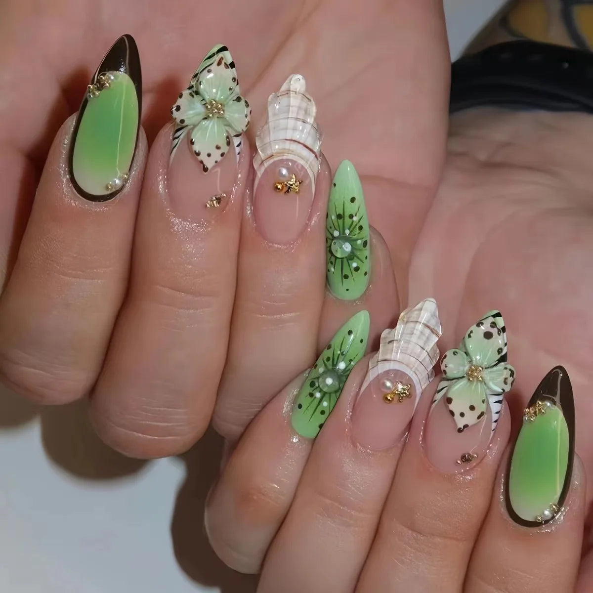 24Pcs Tropical Flower Press on Nails Colorful French 3D Crystal Butterfly Shells Pattern Printed False Nails Almond Fake Nail