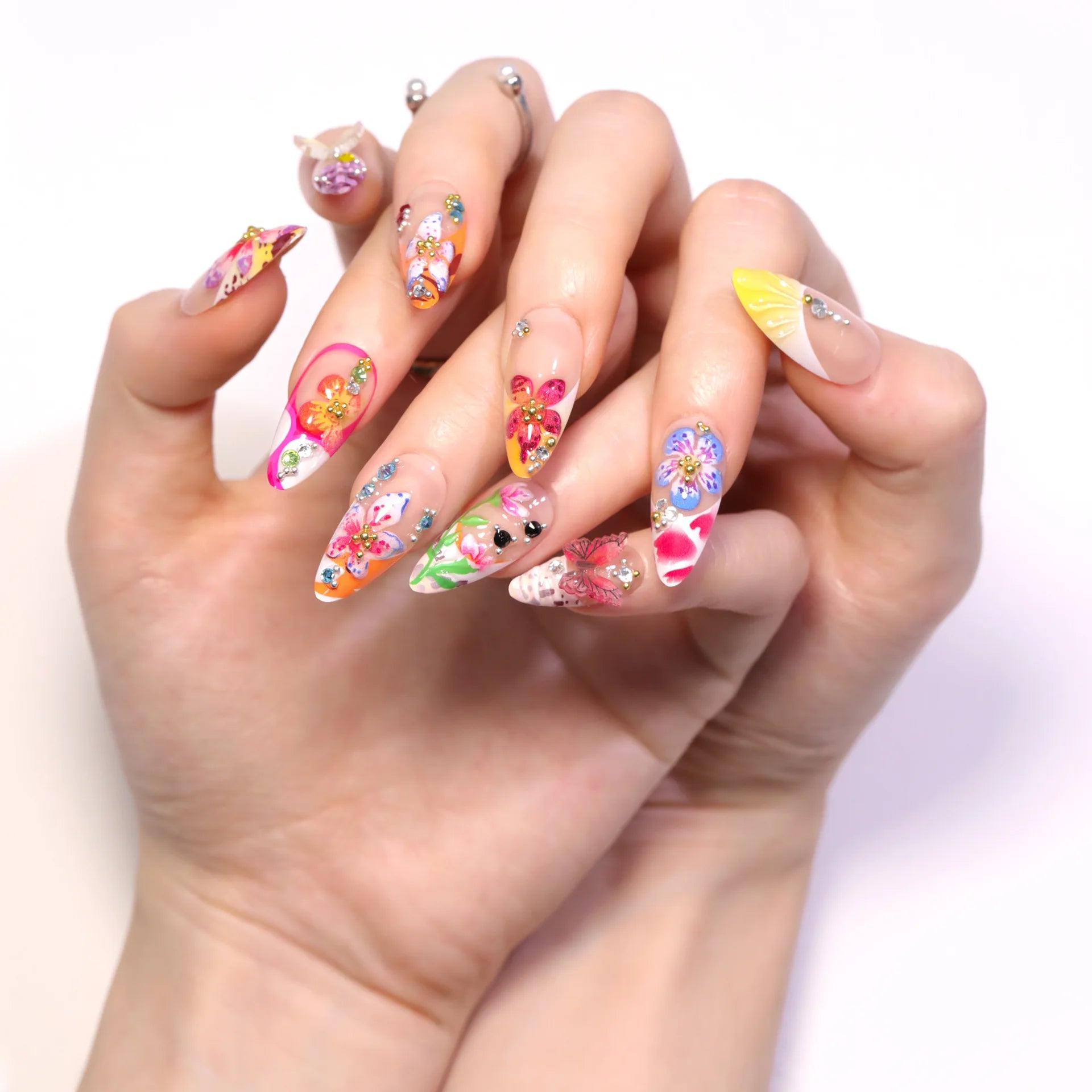 24Pcs Tropical Flower Press on Nails Colorful French 3D Crystal Butterfly Shells Pattern Printed False Nails Almond Fake Nail