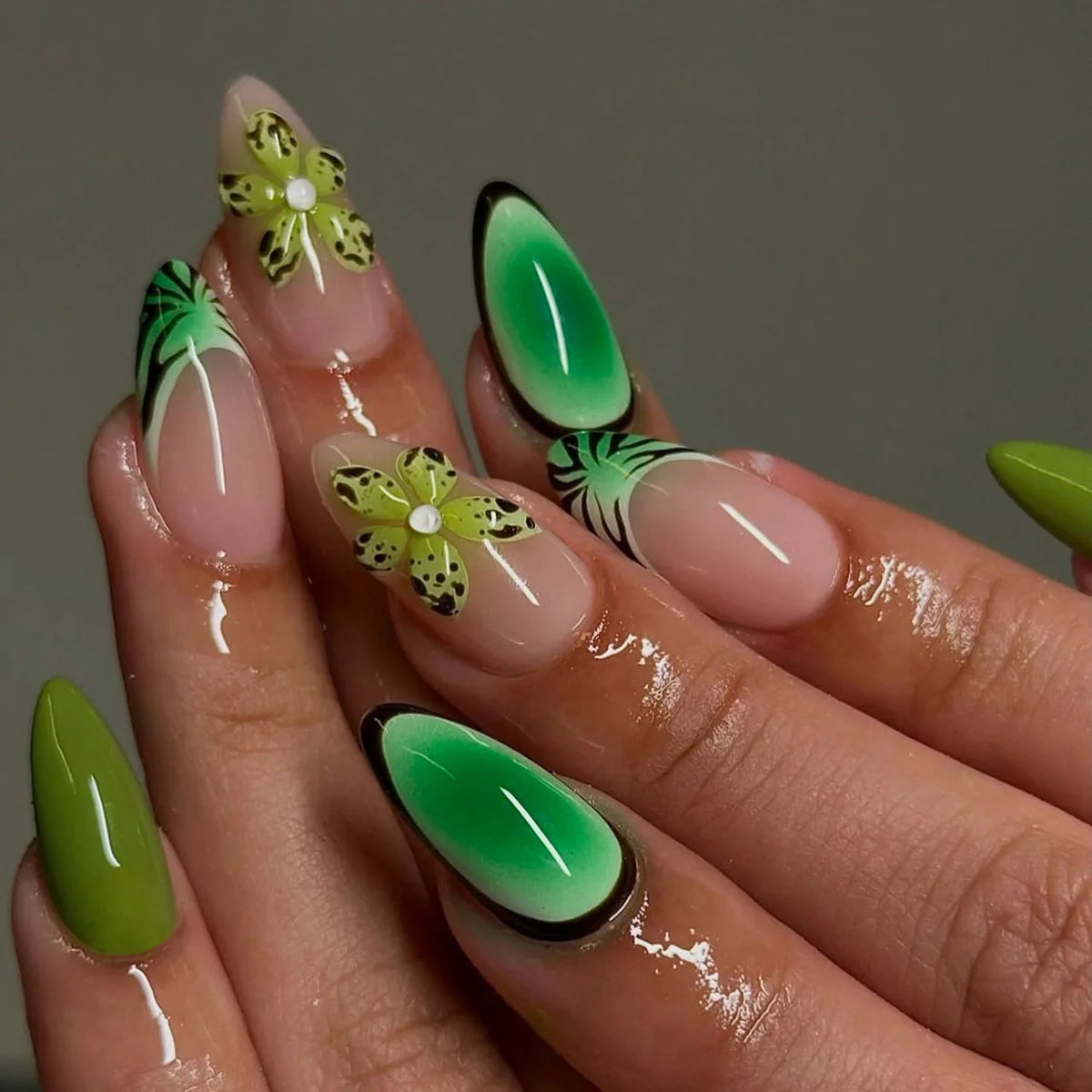 24Pcs Tropical Flower Press on Nails Colorful French 3D Crystal Butterfly Shells Pattern Printed False Nails Almond Fake Nail