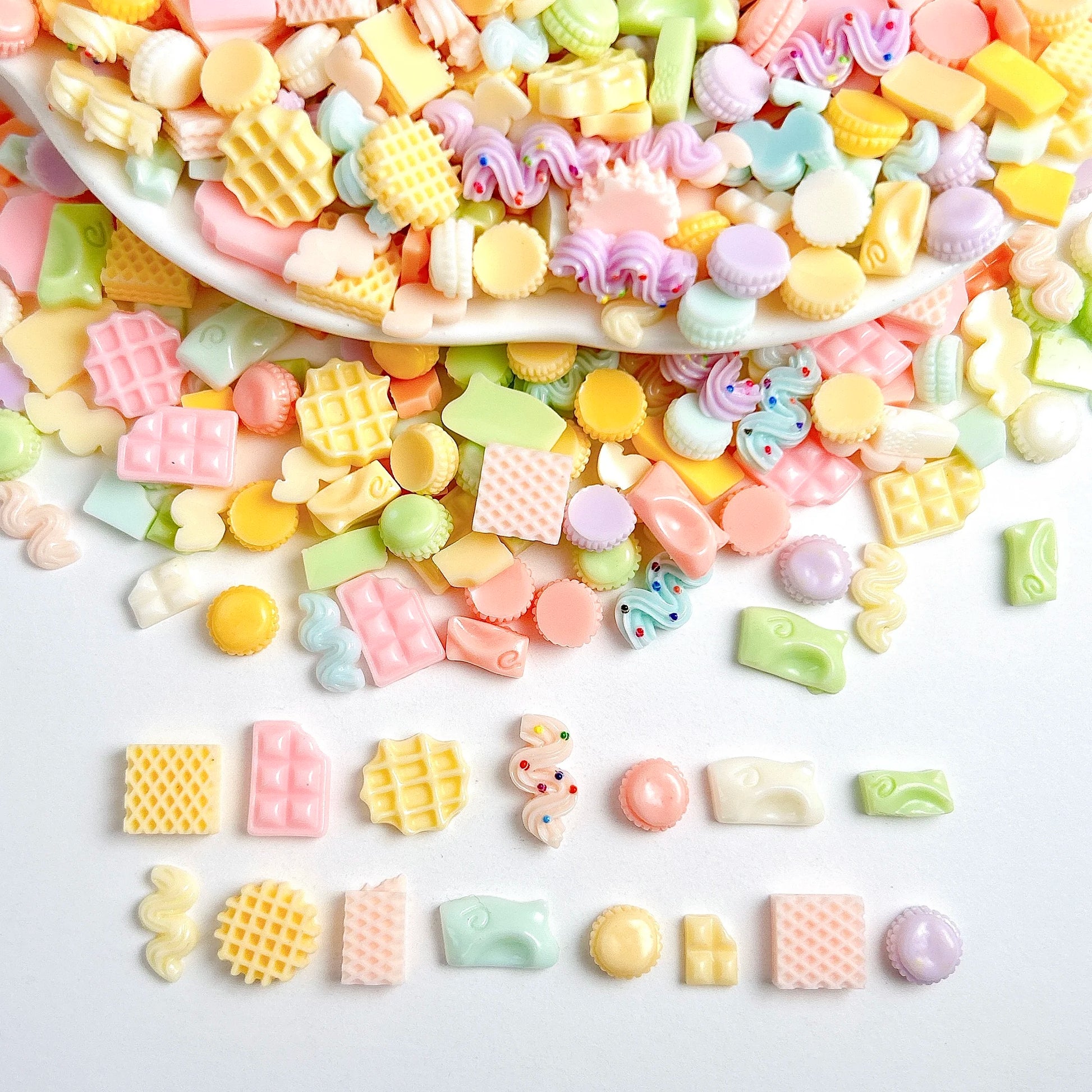 50PCS Multiple Colors Mini Chocolate Cookies Resin Nail Art Charms Kawaii Simulated Cream Strip Mixed Nail Decorations DIY Nails